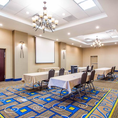 Holiday Inn Express & Suites - Albany Airport - Wolf Road By Ihg Εξωτερικό φωτογραφία