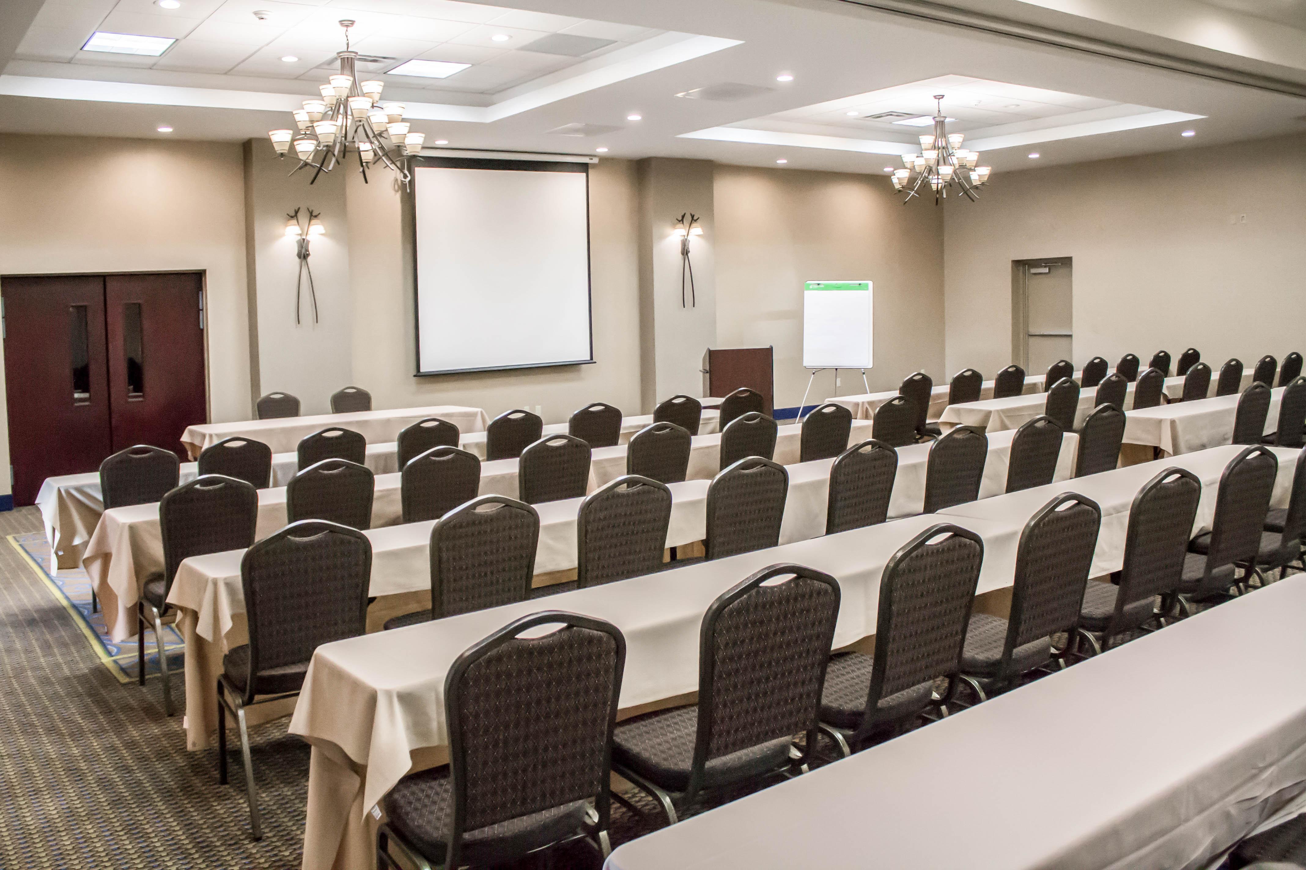 Holiday Inn Express & Suites - Albany Airport - Wolf Road By Ihg Εξωτερικό φωτογραφία