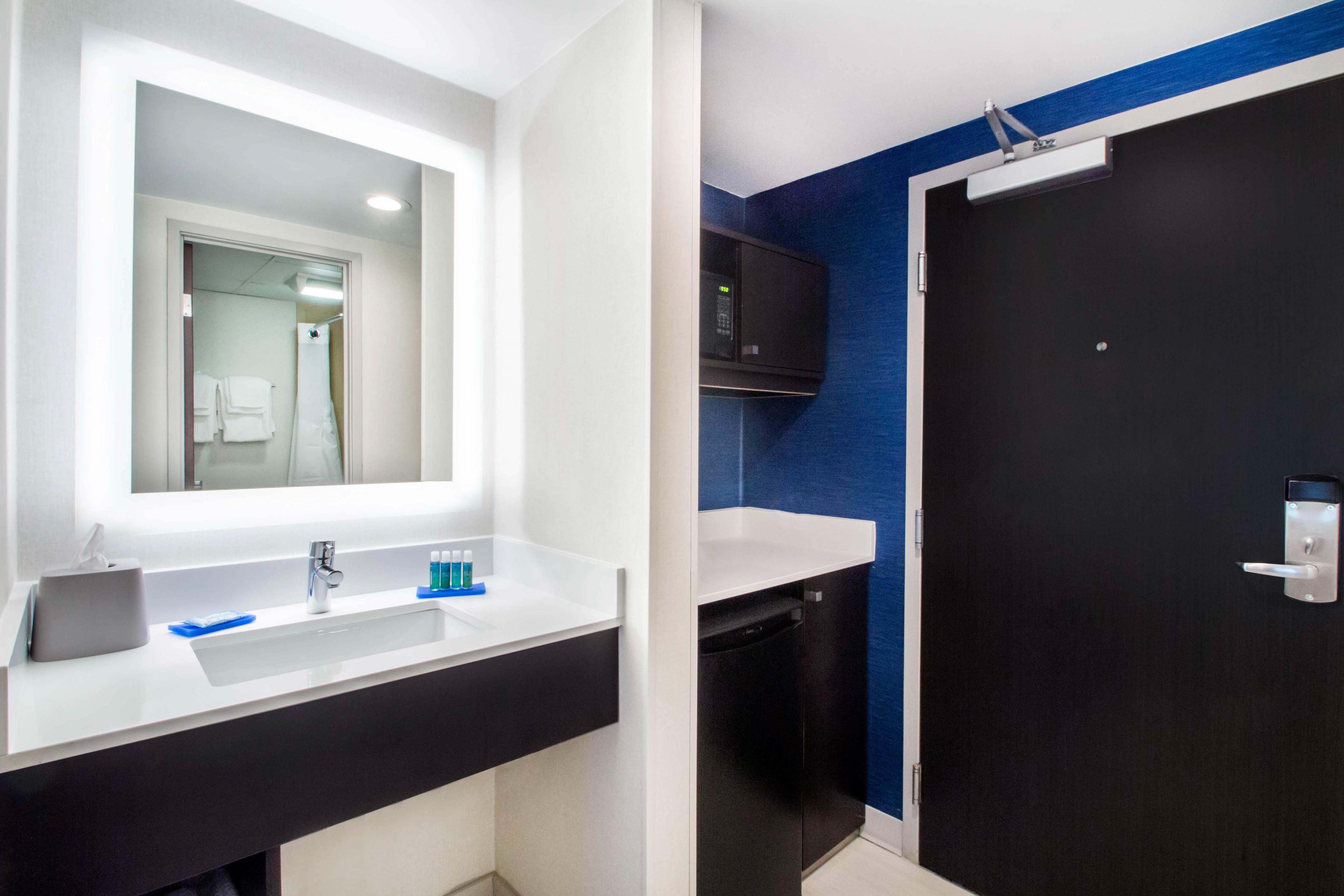 Holiday Inn Express & Suites - Albany Airport - Wolf Road By Ihg Εξωτερικό φωτογραφία