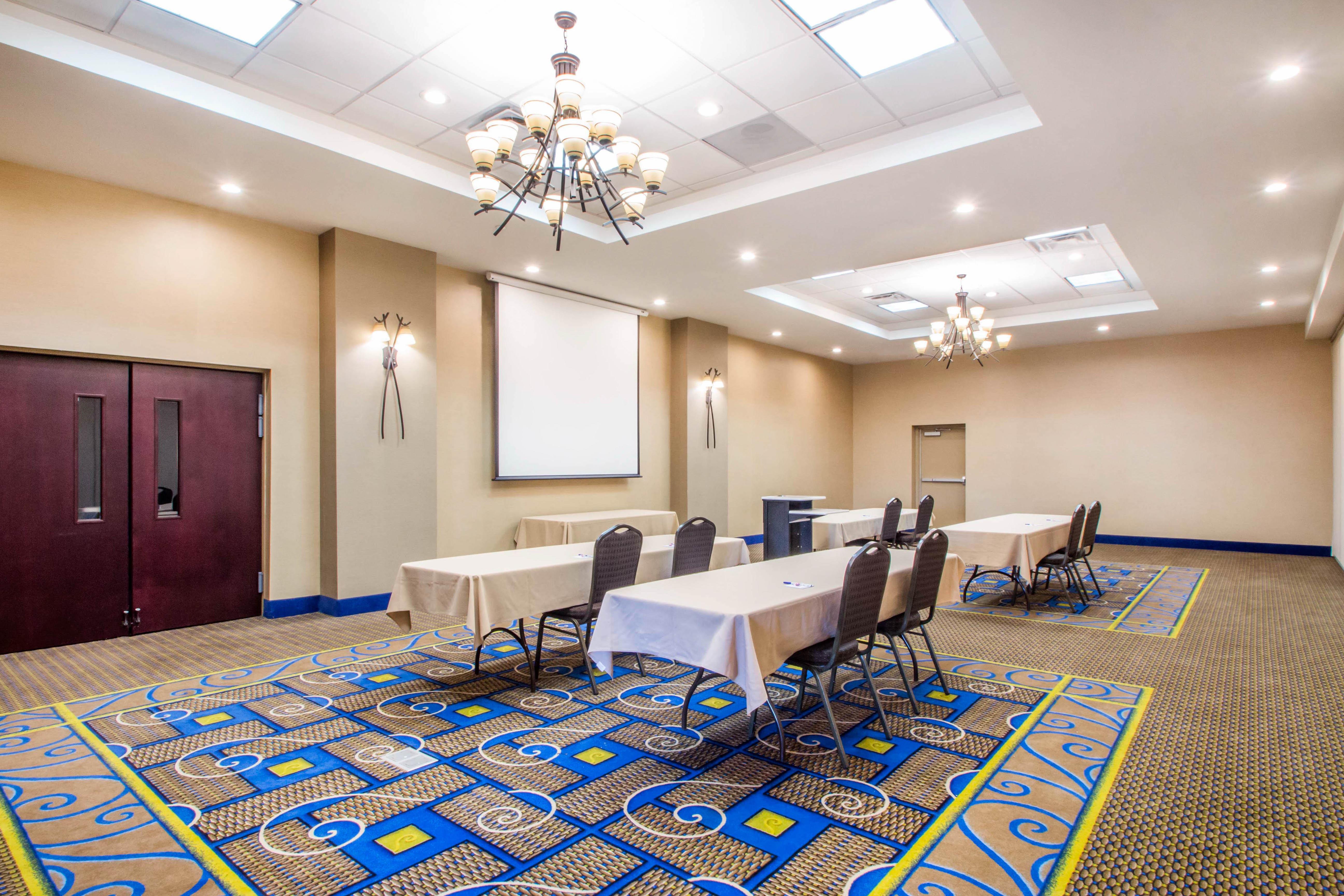 Holiday Inn Express & Suites - Albany Airport - Wolf Road By Ihg Εξωτερικό φωτογραφία