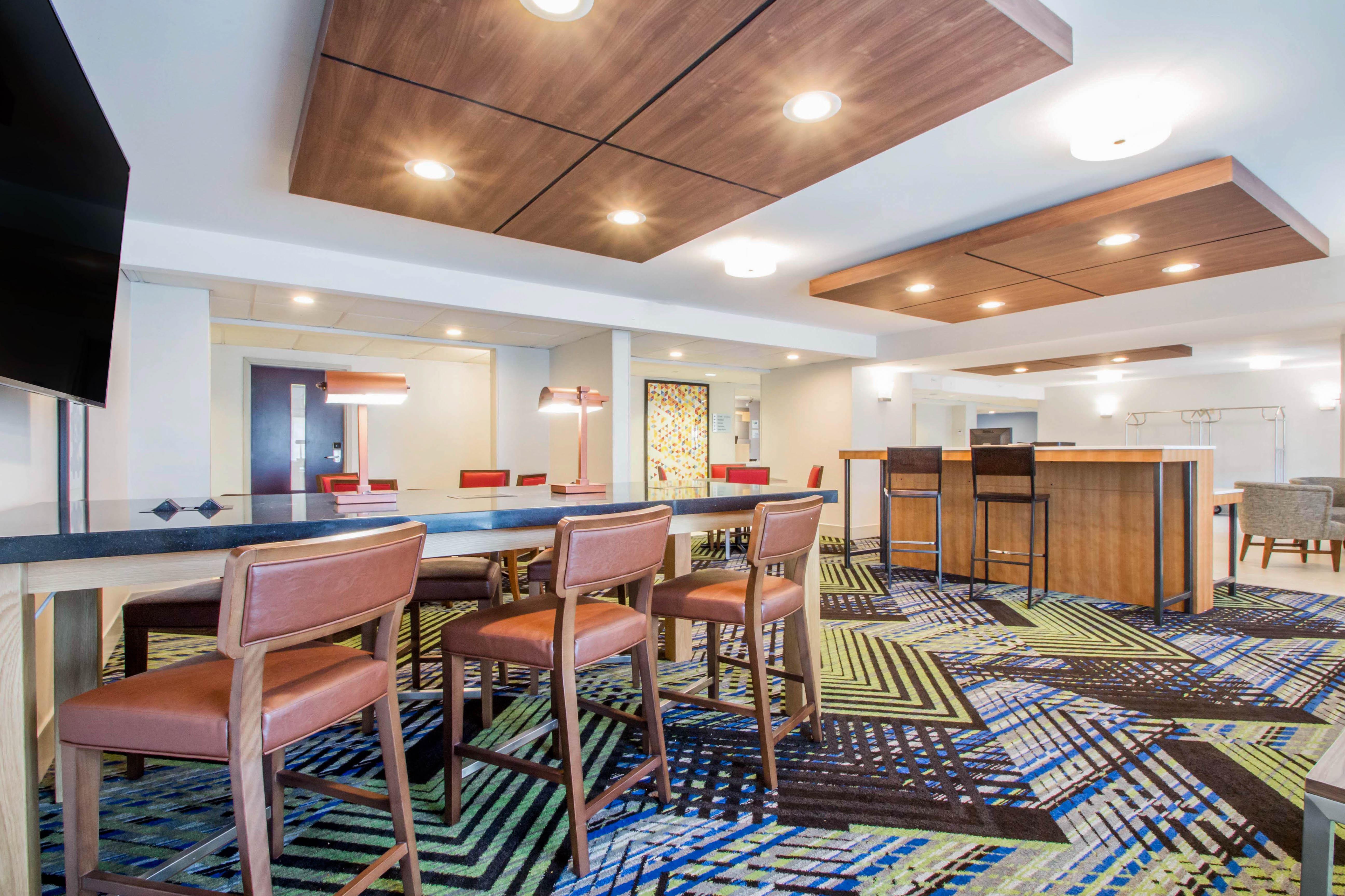 Holiday Inn Express & Suites - Albany Airport - Wolf Road By Ihg Εξωτερικό φωτογραφία