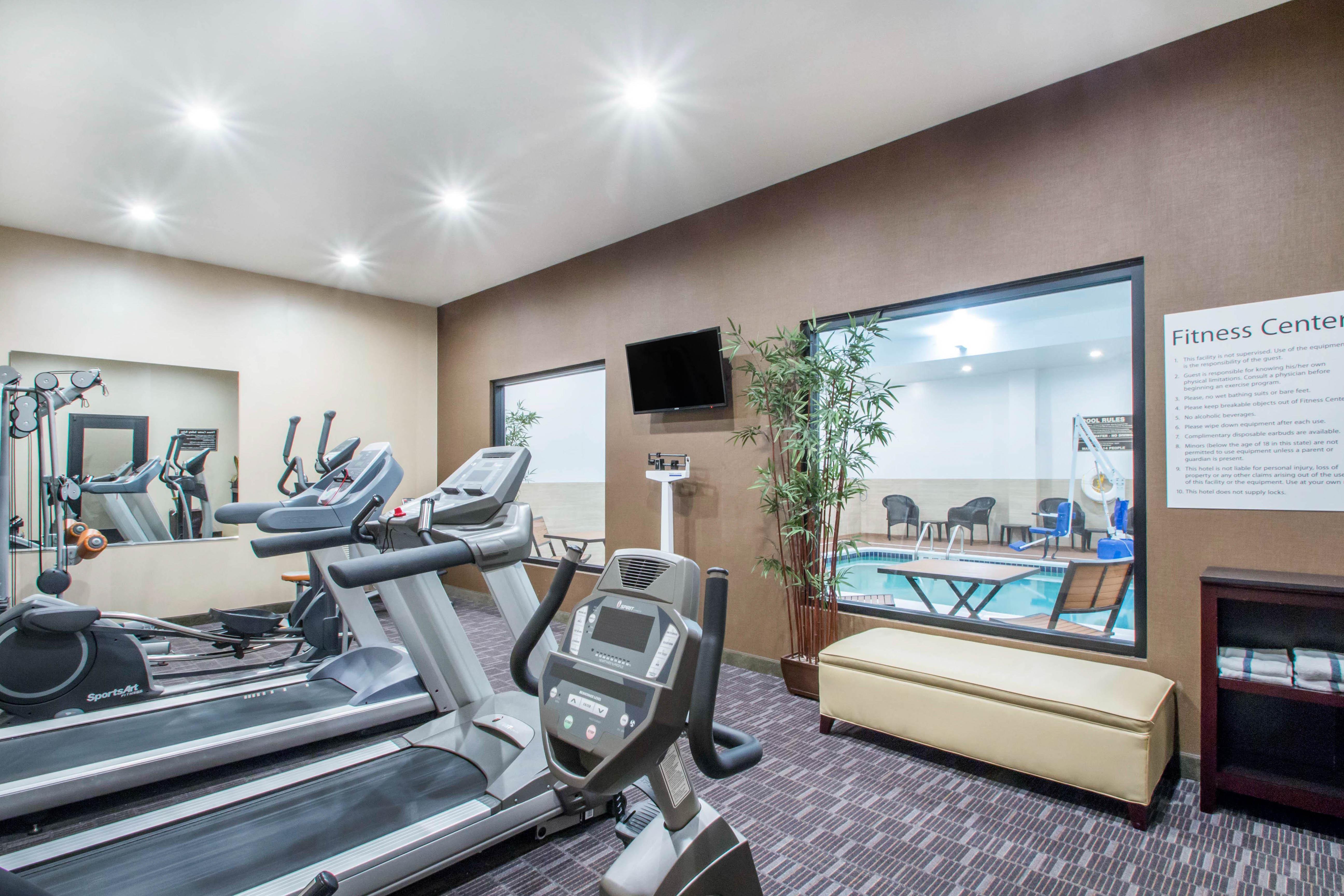 Holiday Inn Express & Suites - Albany Airport - Wolf Road By Ihg Εξωτερικό φωτογραφία