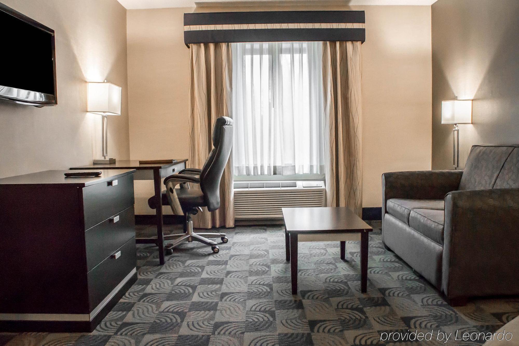 Holiday Inn Express & Suites - Albany Airport - Wolf Road By Ihg Εξωτερικό φωτογραφία