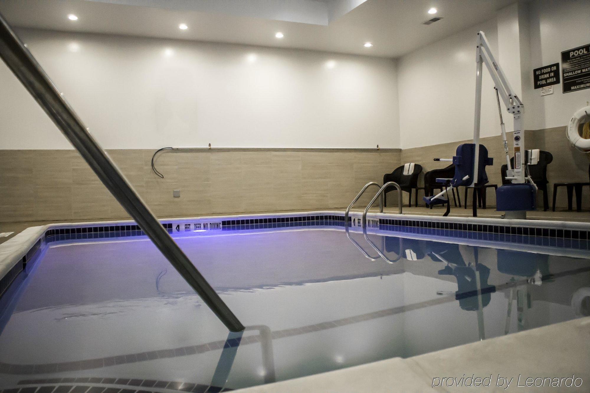 Holiday Inn Express & Suites - Albany Airport - Wolf Road By Ihg Εξωτερικό φωτογραφία